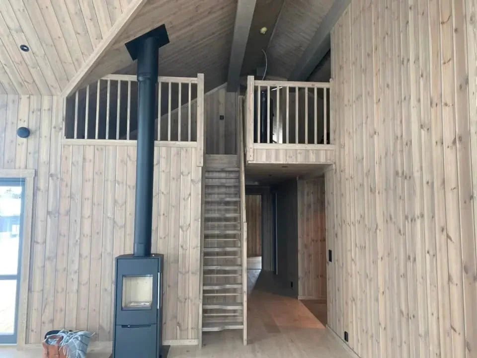 Privaatne maja must - AxoHouse